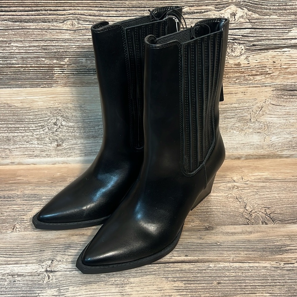 Forever 21 Heeled Dress Boots in Black New!